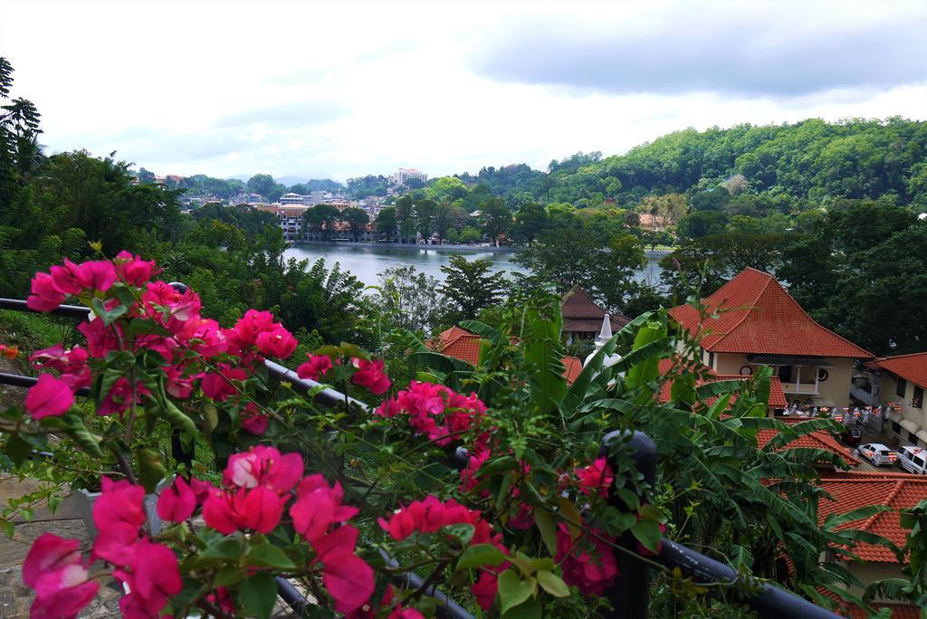 Heaven Seven Kandy Esterno foto