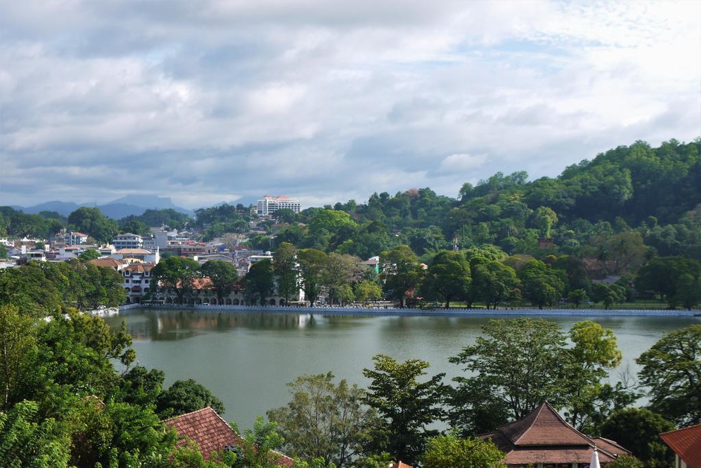 Heaven Seven Kandy Esterno foto